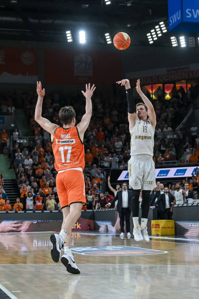 会在公开场 会在公开场