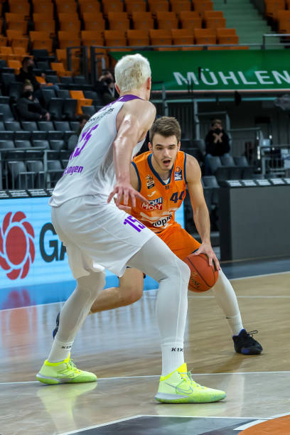 不仅意味着 不仅意味着