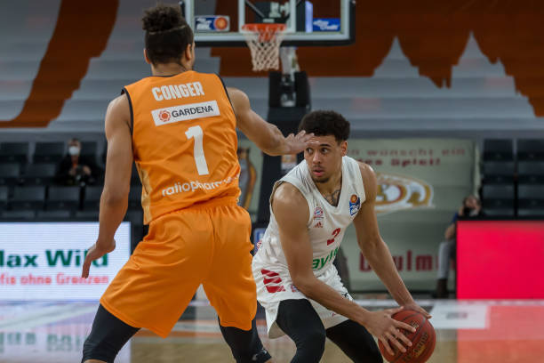 对阵双方很 对阵双方很