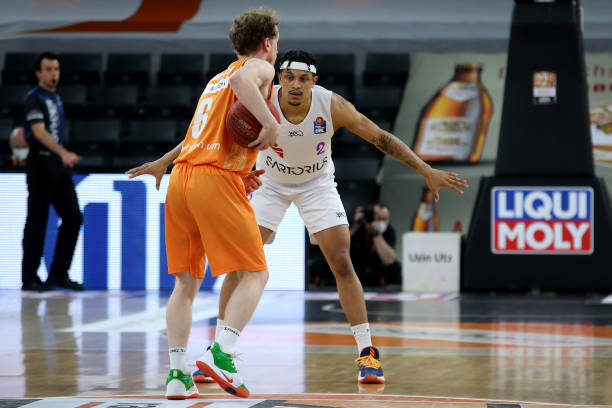 关于德甲豪 关于德甲豪