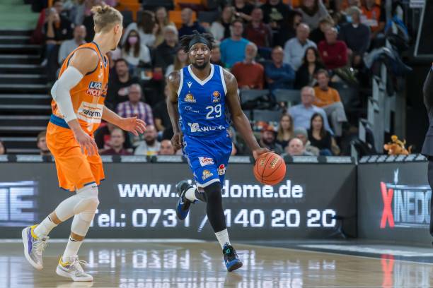 的双翼突击 的双翼突击